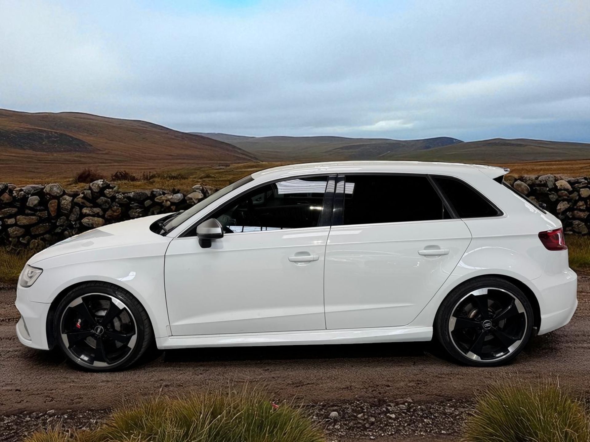 2016 AUDI RS3 NAV QUATTRO S-A – 60K MILES– SEMI AUTO – HATCHBACK >>--NO VAT ON HAMMER--<< - Image 2 of 46