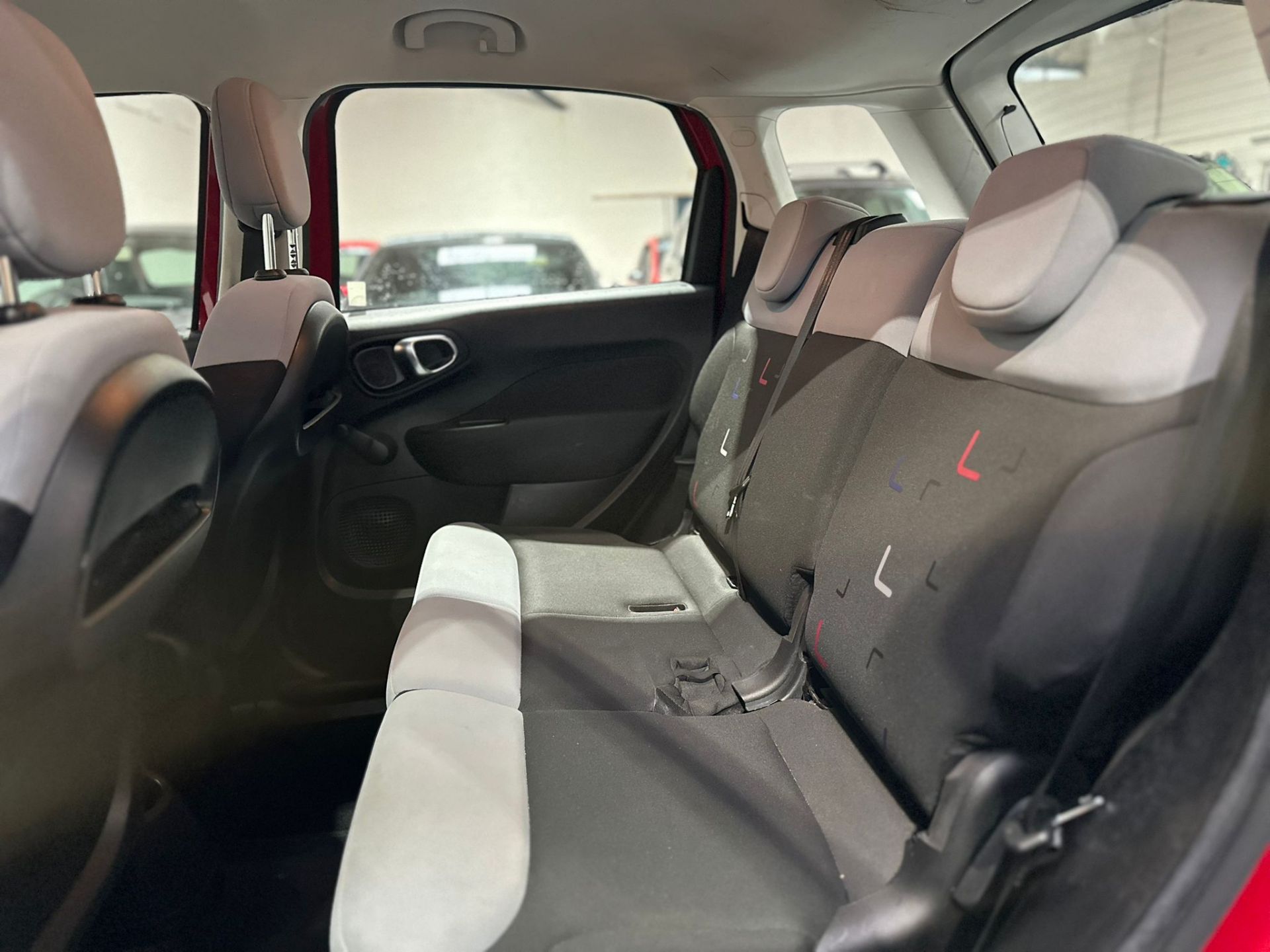 2017 FIAT 500L POP STAR – 1.4 PETROL – ULEZ COMPLIANT – GREAT SPEC >>--NO VAT ON HAMMER--<< - Image 19 of 36