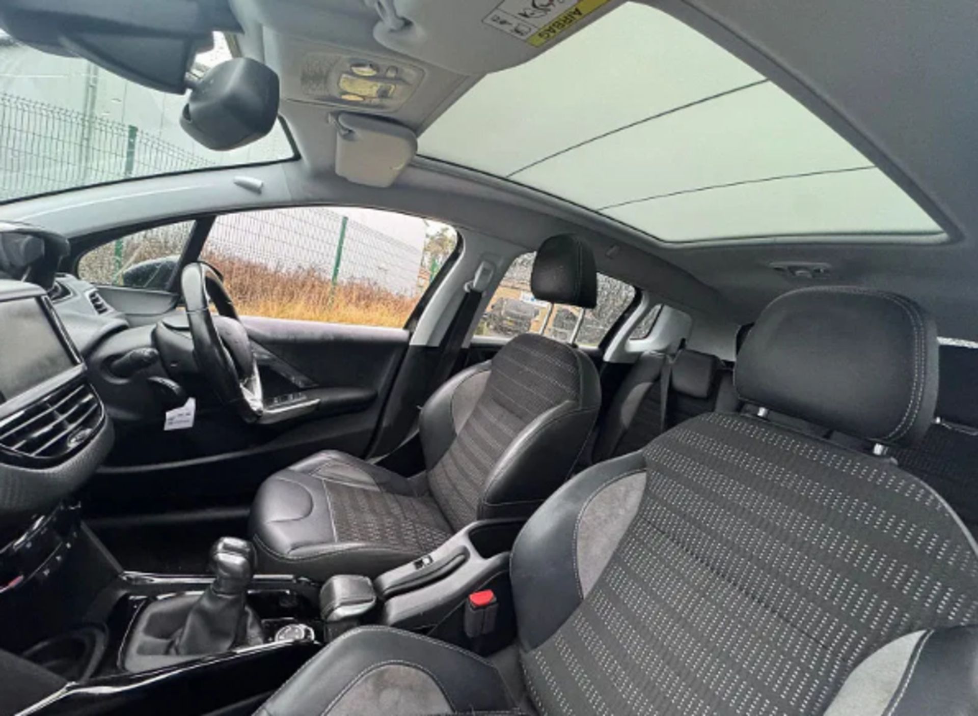 **(ONLY 90K MILEAGE)** 2016 PEUGEOT 2008 1.2 PURETECH ALLURE SUV >>--NO VAT ON HAMMER--<< - Image 18 of 21