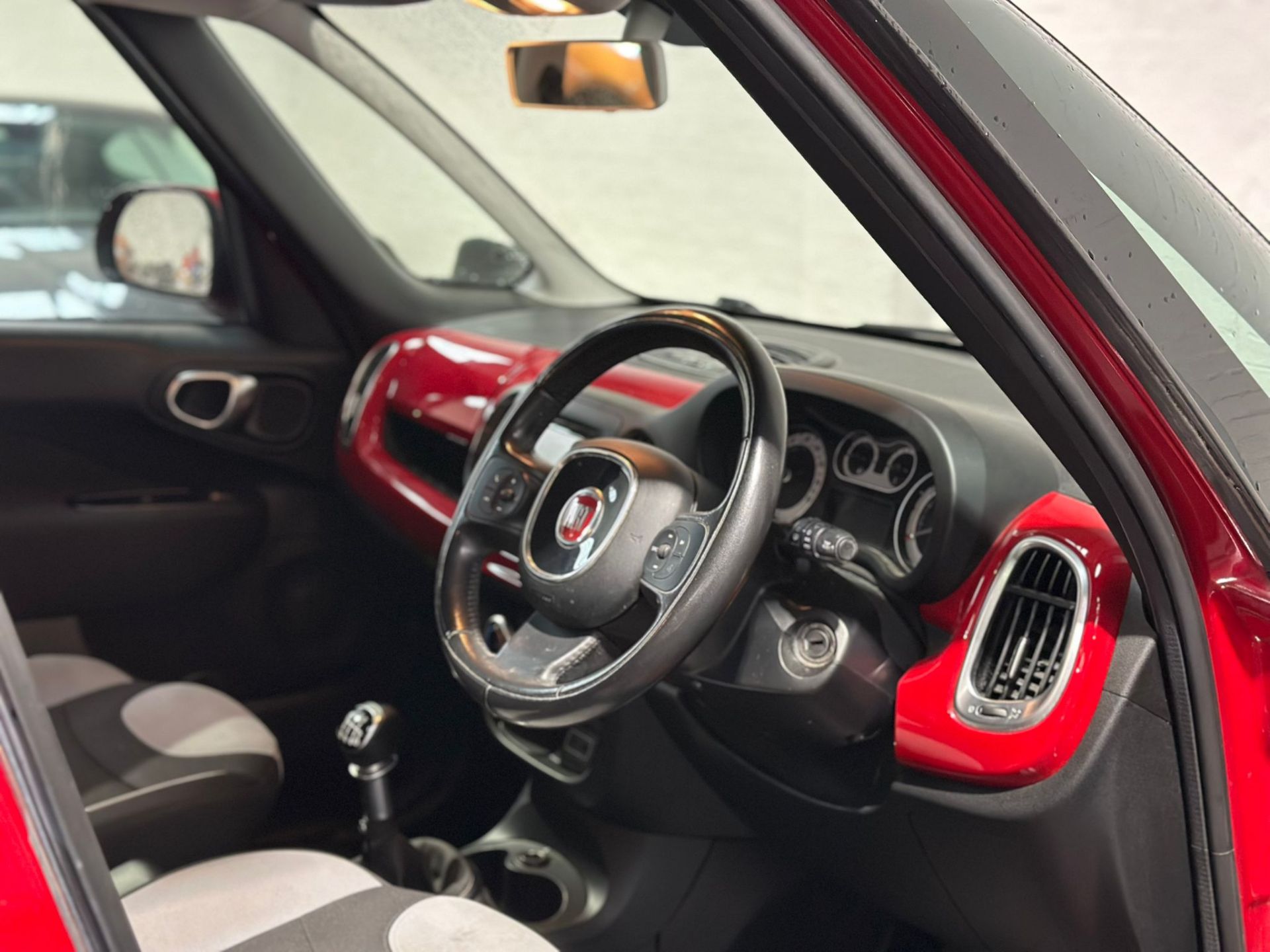 2017 FIAT 500L POP STAR – 1.4 PETROL – ULEZ – 96K – HPI CLEAR >>--NO VAT ON HAMMER--<< - Image 16 of 26