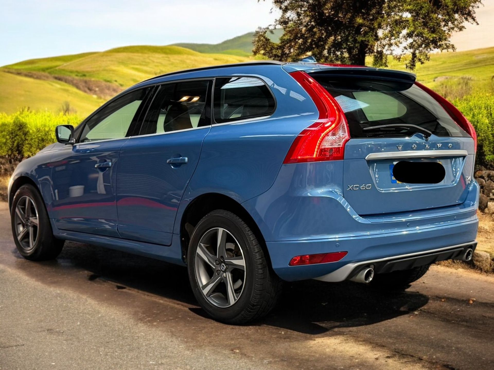2015 VOLVO XC60 R-DESIGN D4 – BLUE >>--NO VAT ON HAMMER--<< - Image 11 of 46