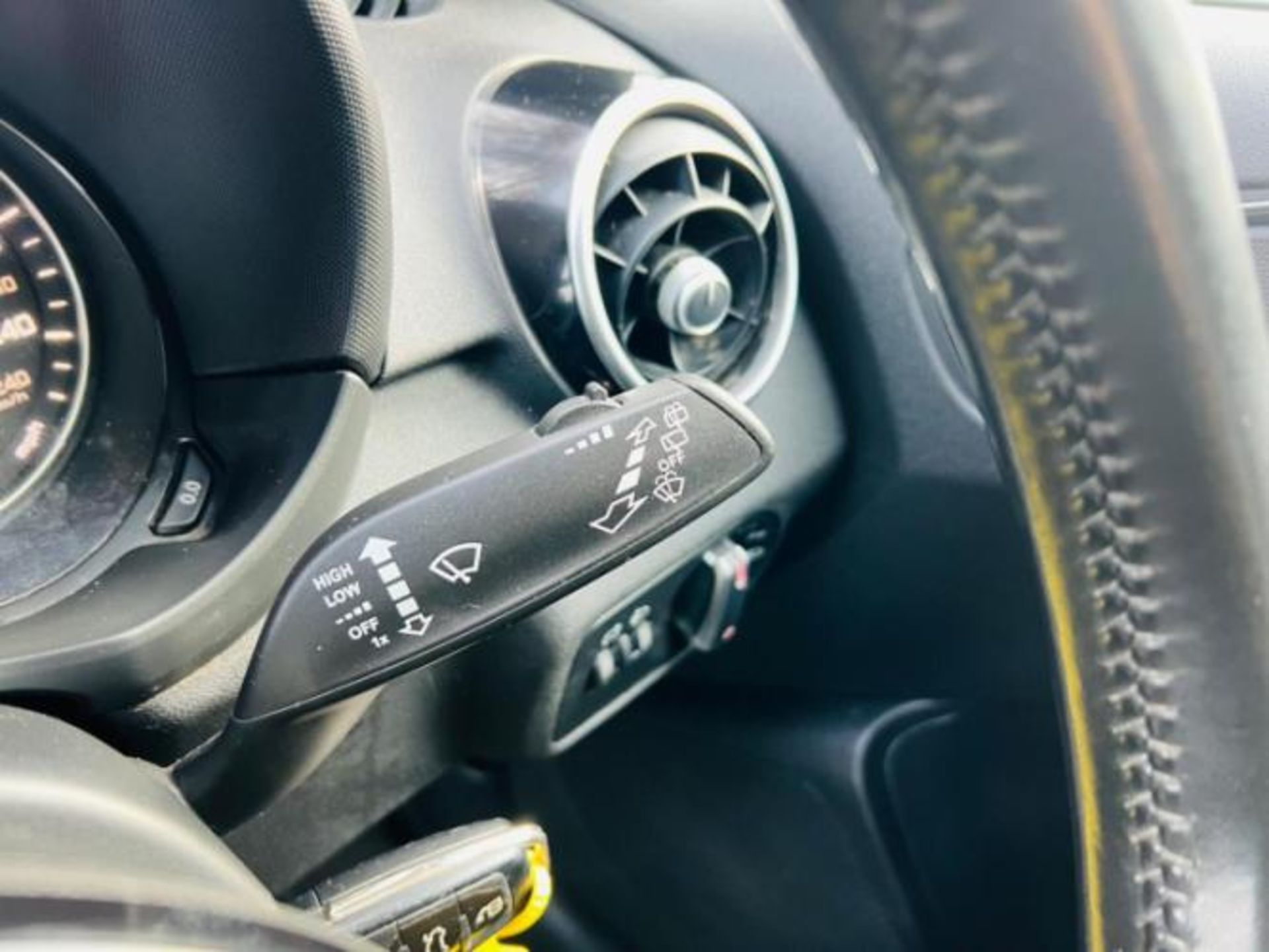 2012 AUDI A1 1.6 TDI S LINE (S/S) 3DR DIESEL MANUAL HATCHBACK BLUE >>--NO VAT ON HAMMER--<< - Image 19 of 25