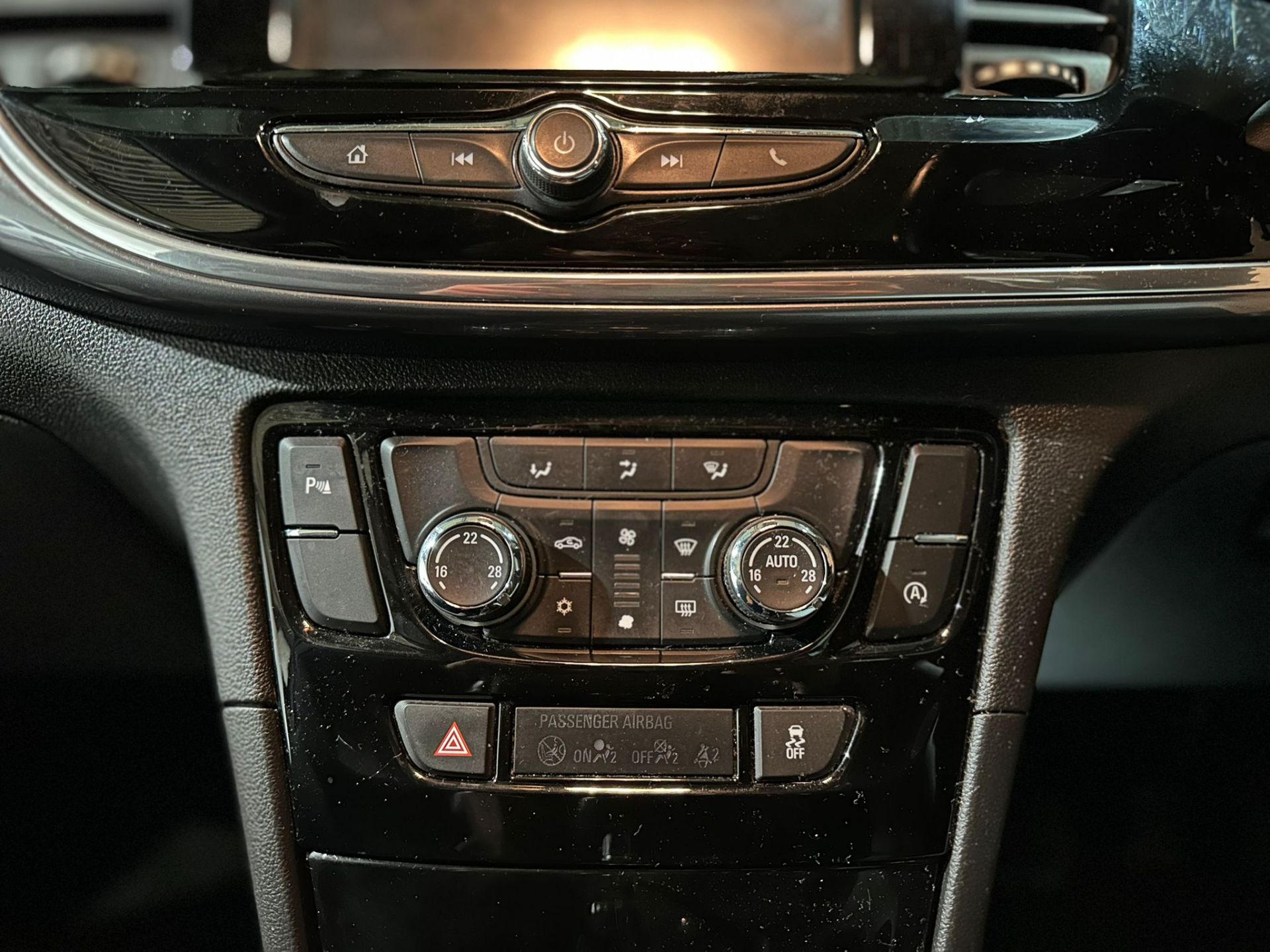 2016 VAUXHALL MOKKA X ACTIVE TURBO S/S >>--NO VAT ON HAMMER--<< - Image 21 of 42