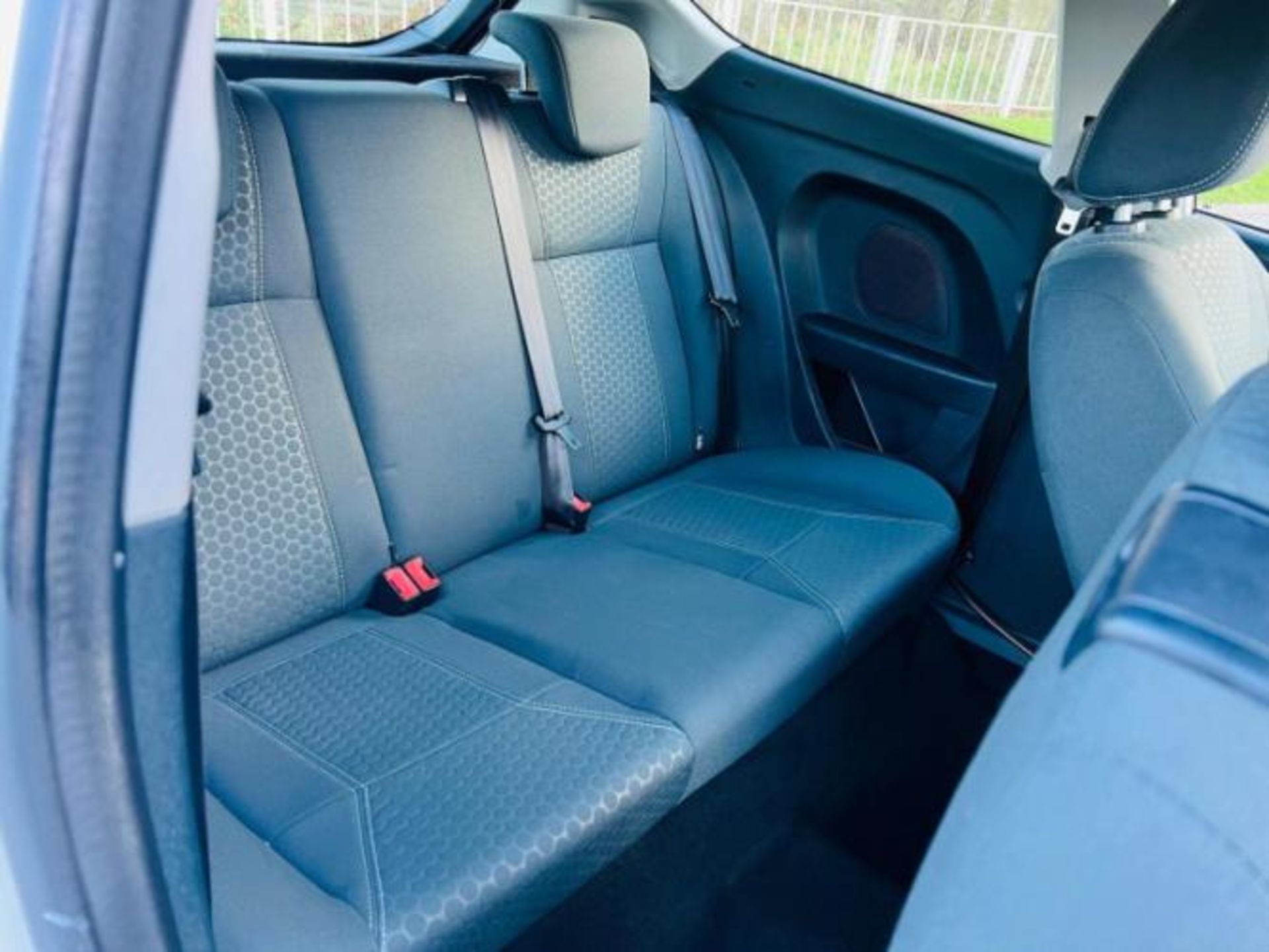 FORD FIESTA 1.25 ZETEC 3DR – 2010>>--NO VAT ON HAMMER--<< - Image 17 of 33