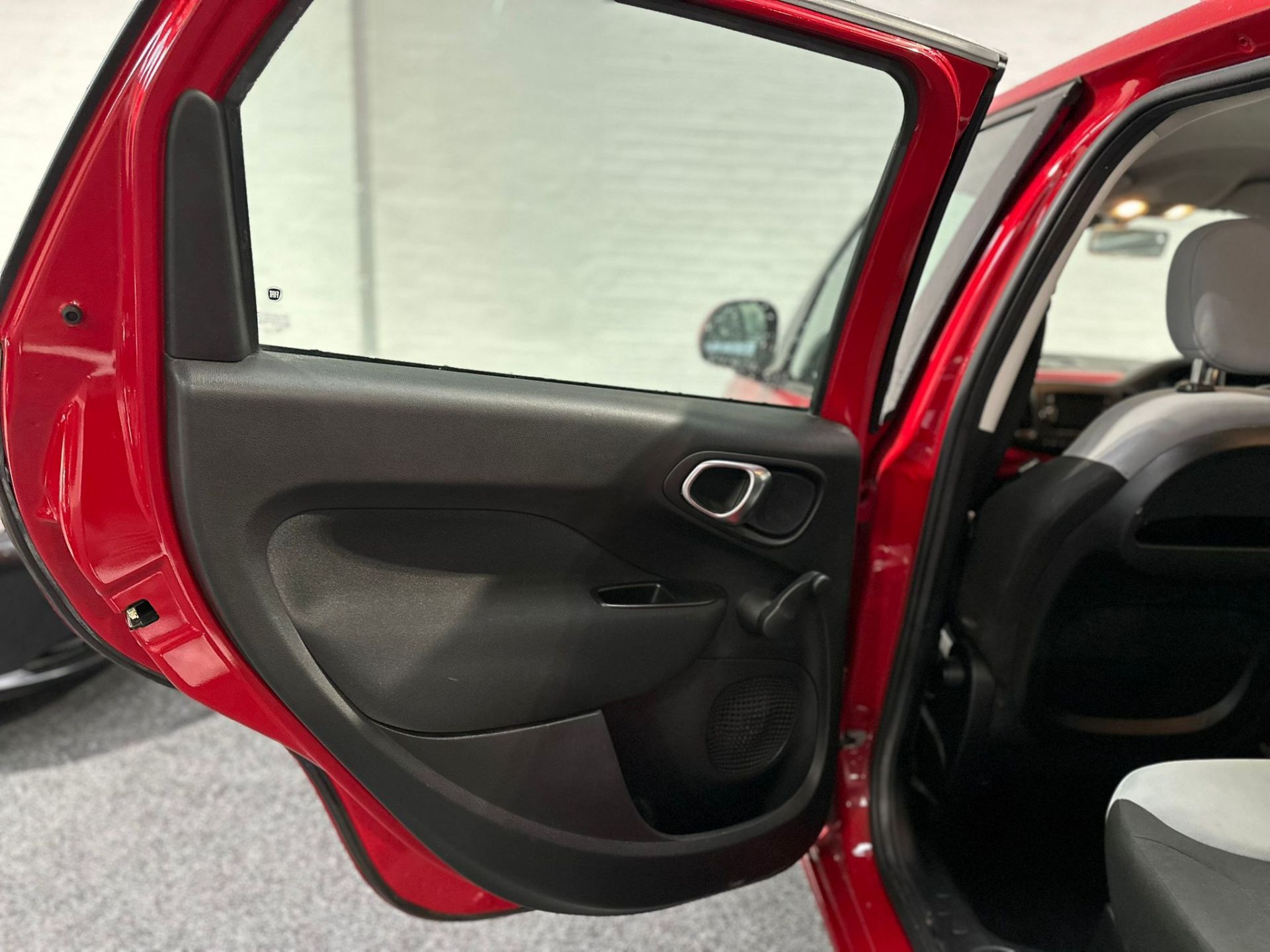 2017 FIAT 500L POP STAR – 1.4 PETROL – ULEZ – 96K – HPI CLEAR >>--NO VAT ON HAMMER--<< - Image 14 of 26