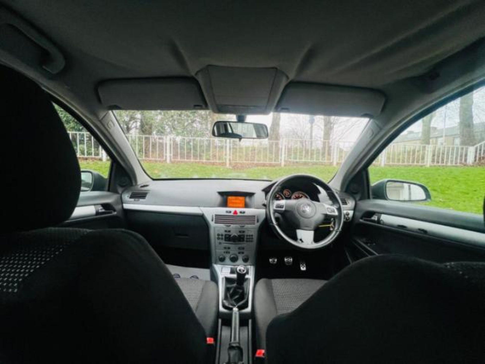 2007 VAUXHALL ASTRA 1.6I 16V SXI 5DR ESTATE >>--NO VAT ON HAMMER--<< - Image 14 of 28