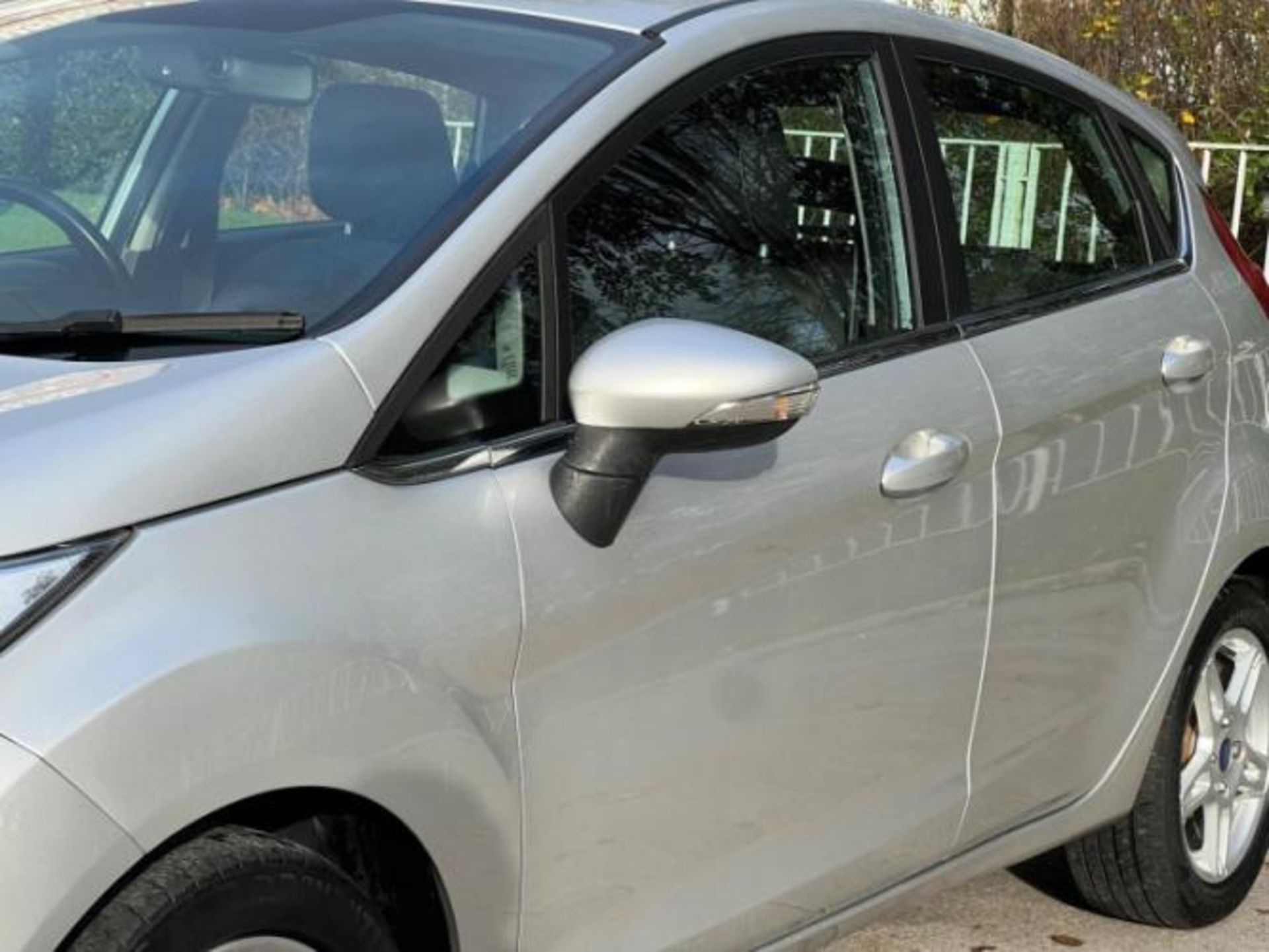 **(ONLY 62K MILEAGE)** FORD FIESTA 1.0T ECOBOOST ZETEC (S/S) 5DR>>--NO VAT ON HAMMER--<< - Image 27 of 35