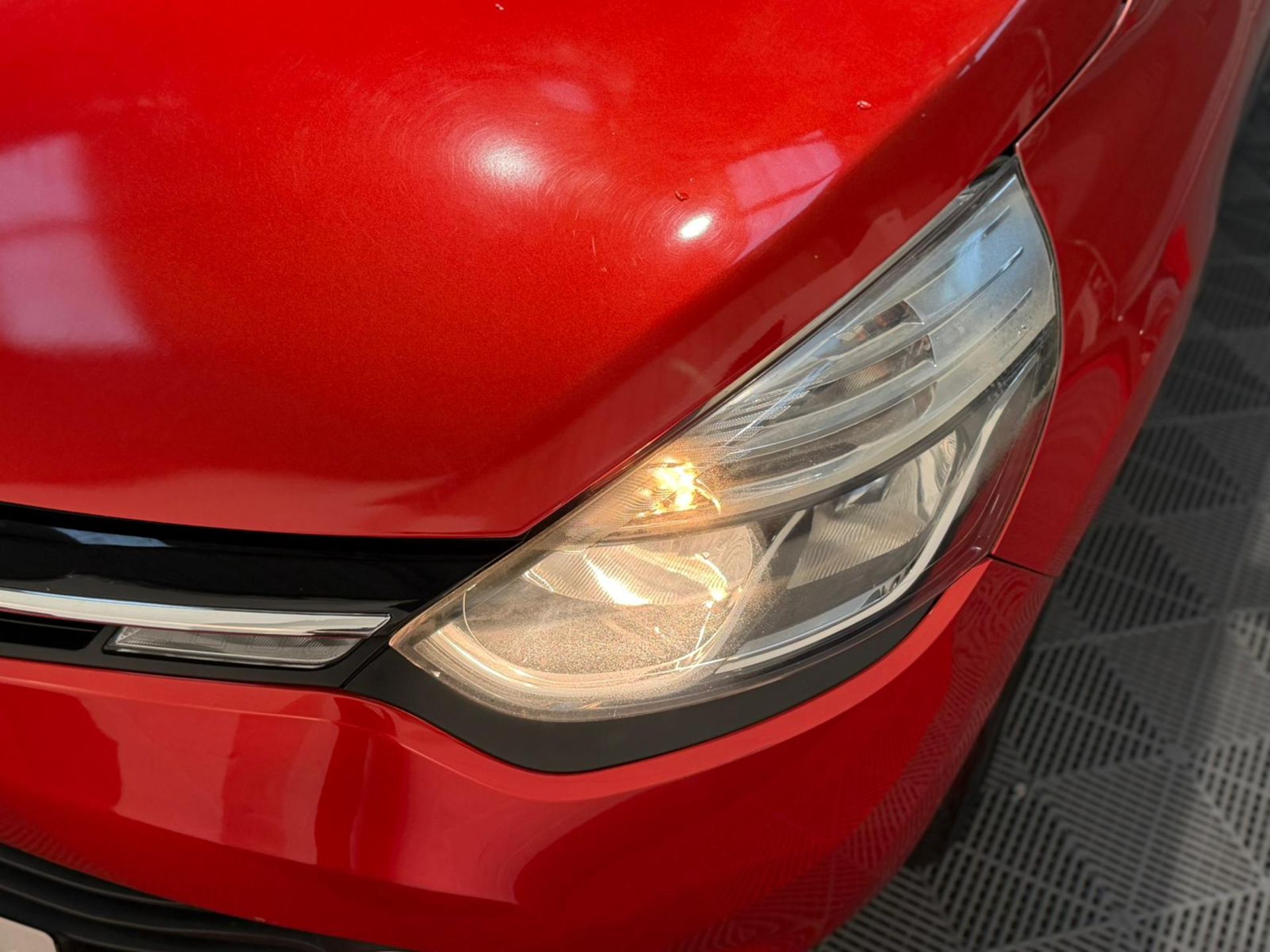 2015 RENAULT CLIO 0.9 TCE DYNAMIQUE MEDIANAV – £20 TAX – 71K MILES >>--NO VAT ON HAMMER--<< - Image 26 of 41