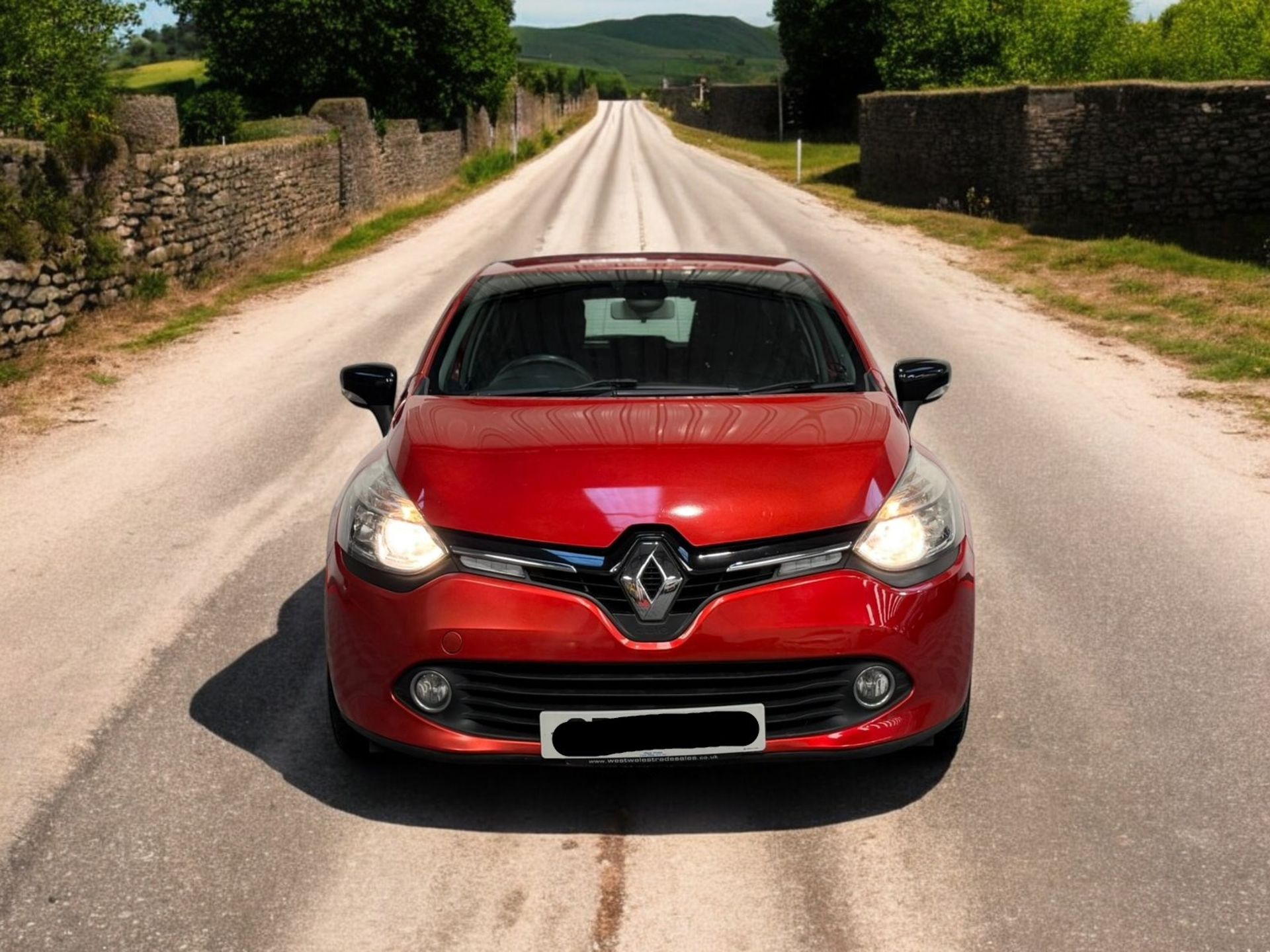 2015 RENAULT CLIO 0.9 TCE DYNAMIQUE MEDIANAV – £20 TAX – 71K MILES >>--NO VAT ON HAMMER--<< - Image 10 of 41