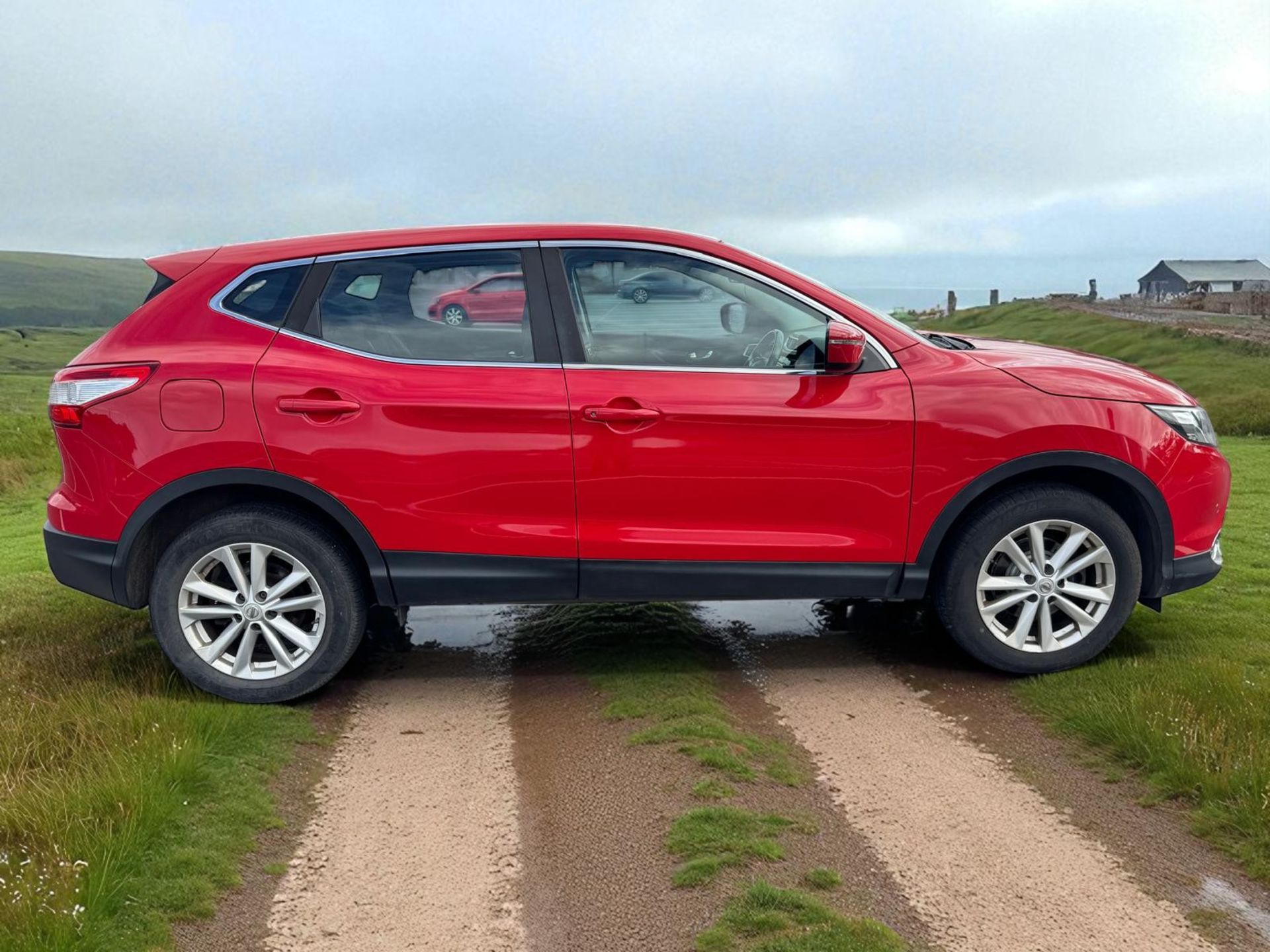 2015 NISSAN QASHQAI ACENTA DIG-T 1.2 PETROL SUV – MANUAL – RED>>--NO VAT ON HAMMER--<< - Image 8 of 14