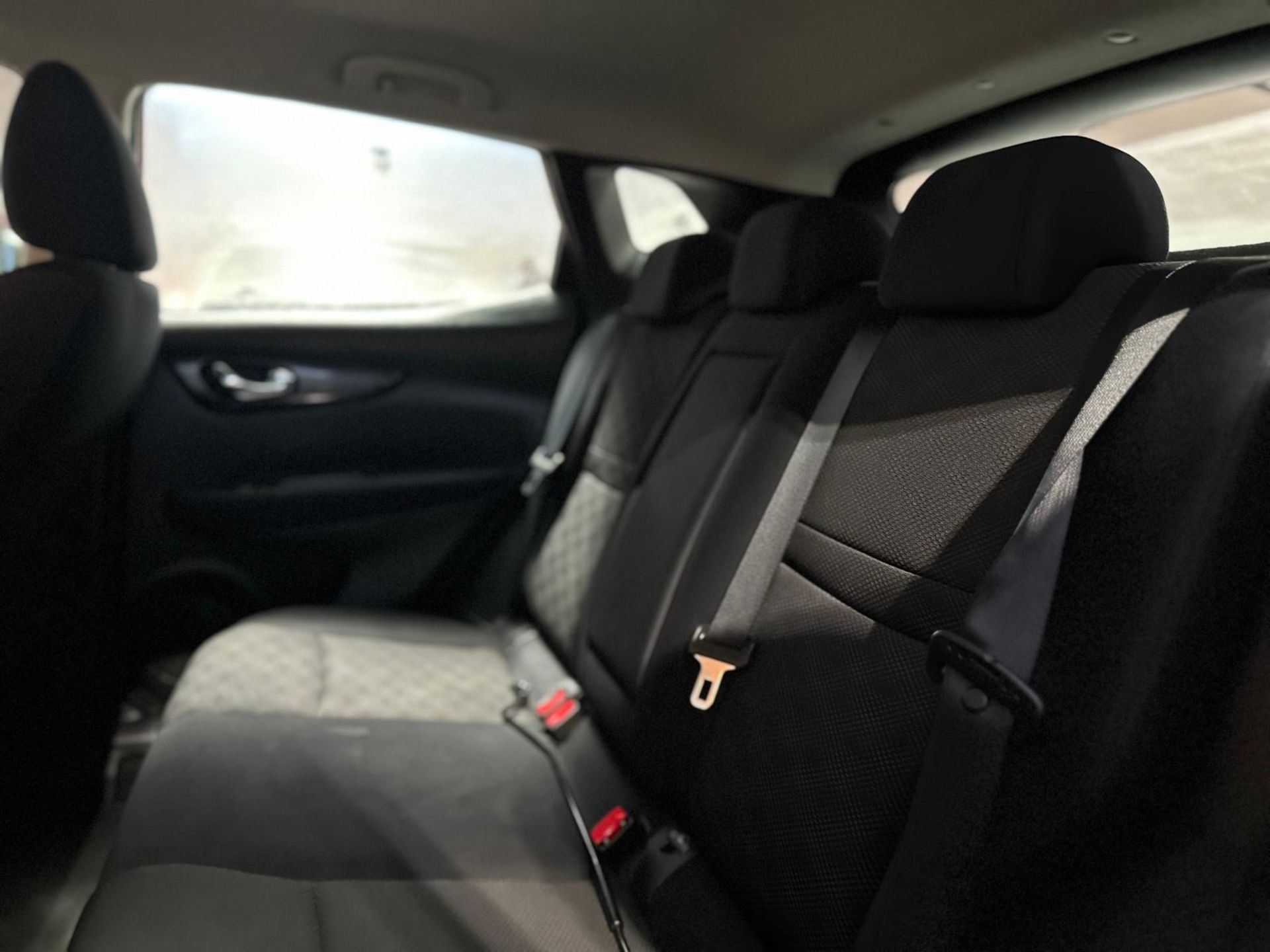 2015 NISSAN QASHQAI ACENTA DIG-T >>--NO VAT ON HAMMER--<< - Image 30 of 38