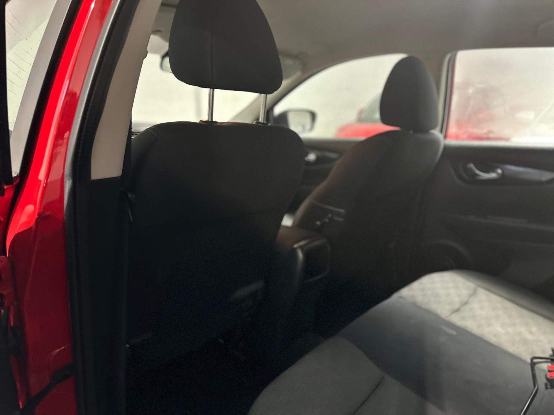 2015 NISSAN QASHQAI ACENTA DIG-T >>--NO VAT ON HAMMER--<< - Image 26 of 38