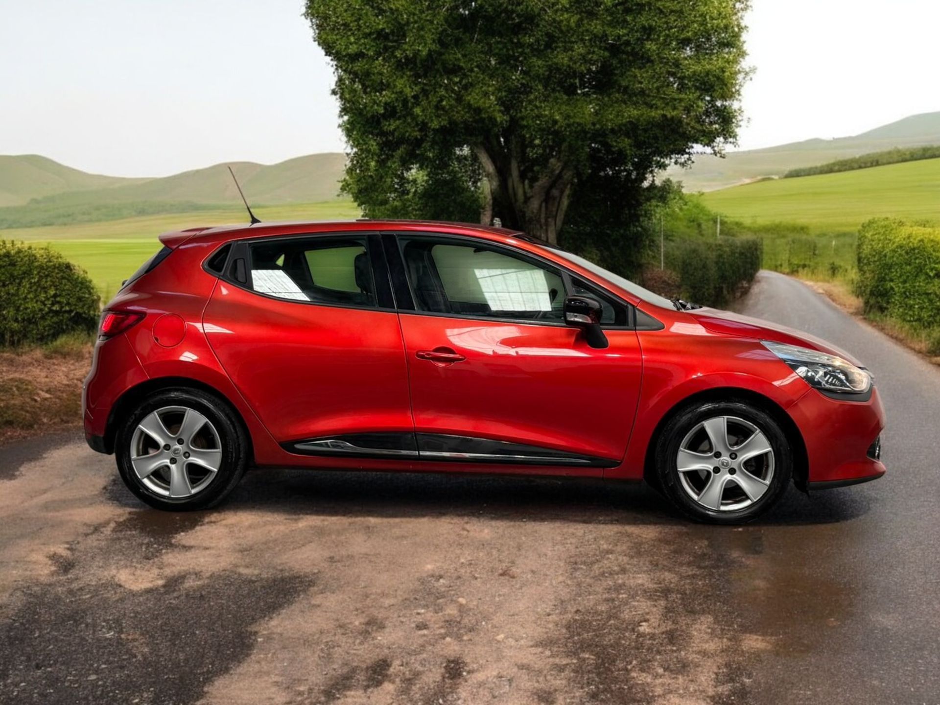 2015 RENAULT CLIO 0.9 TCE DYNAMIQUE MEDIANAV – £20 TAX – 71K MILES >>--NO VAT ON HAMMER--<< - Image 11 of 41