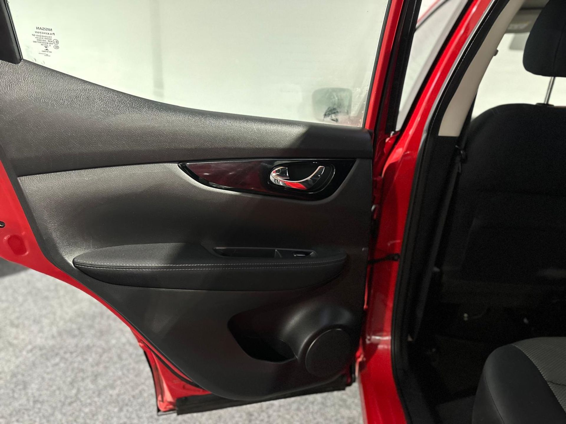 2015 NISSAN QASHQAI ACENTA DIG-T >>--NO VAT ON HAMMER--<< - Image 19 of 38