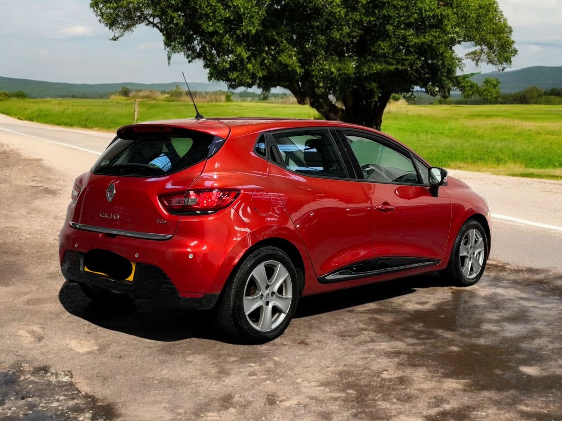 2015 RENAULT CLIO 0.9 TCE DYNAMIQUE MEDIANAV – £20 TAX – 71K MILES >>--NO VAT ON HAMMER--<< - Image 13 of 41