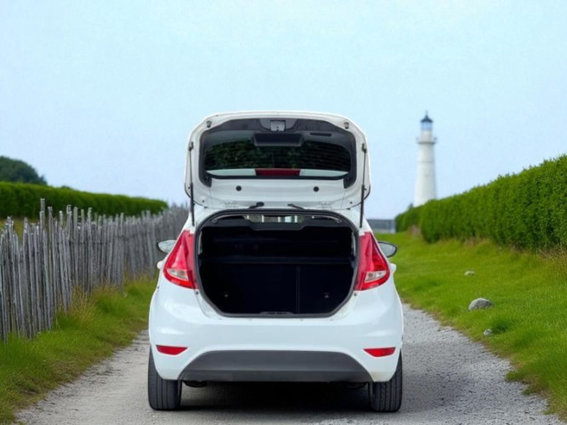 **(ONLY 105K MILEAGE)** 2012 FORD FIESTA 1.25 ZETEC 5DR >>--NO VAT ON HAMMER--<< - Image 5 of 35