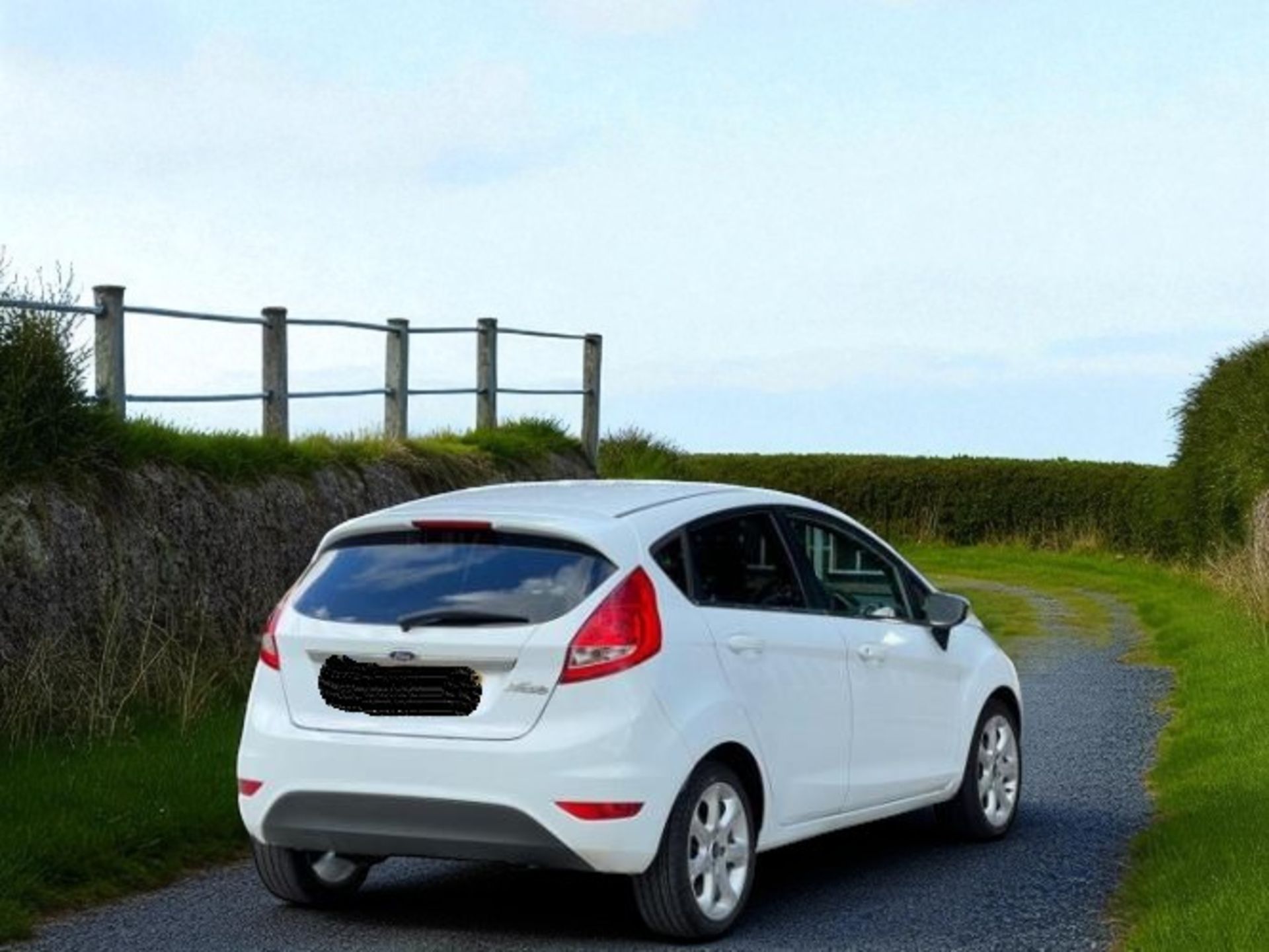 **(ONLY 105K MILEAGE)** 2012 FORD FIESTA 1.25 ZETEC 5DR >>--NO VAT ON HAMMER--<< - Image 7 of 35