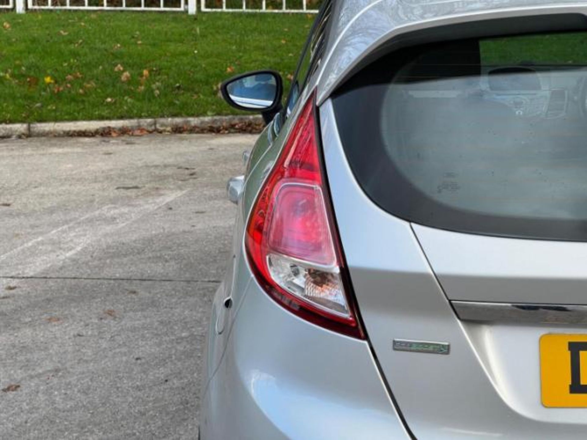 **(ONLY 62K MILEAGE)** FORD FIESTA 1.0T ECOBOOST ZETEC (S/S) 5DR>>--NO VAT ON HAMMER--<< - Image 22 of 35