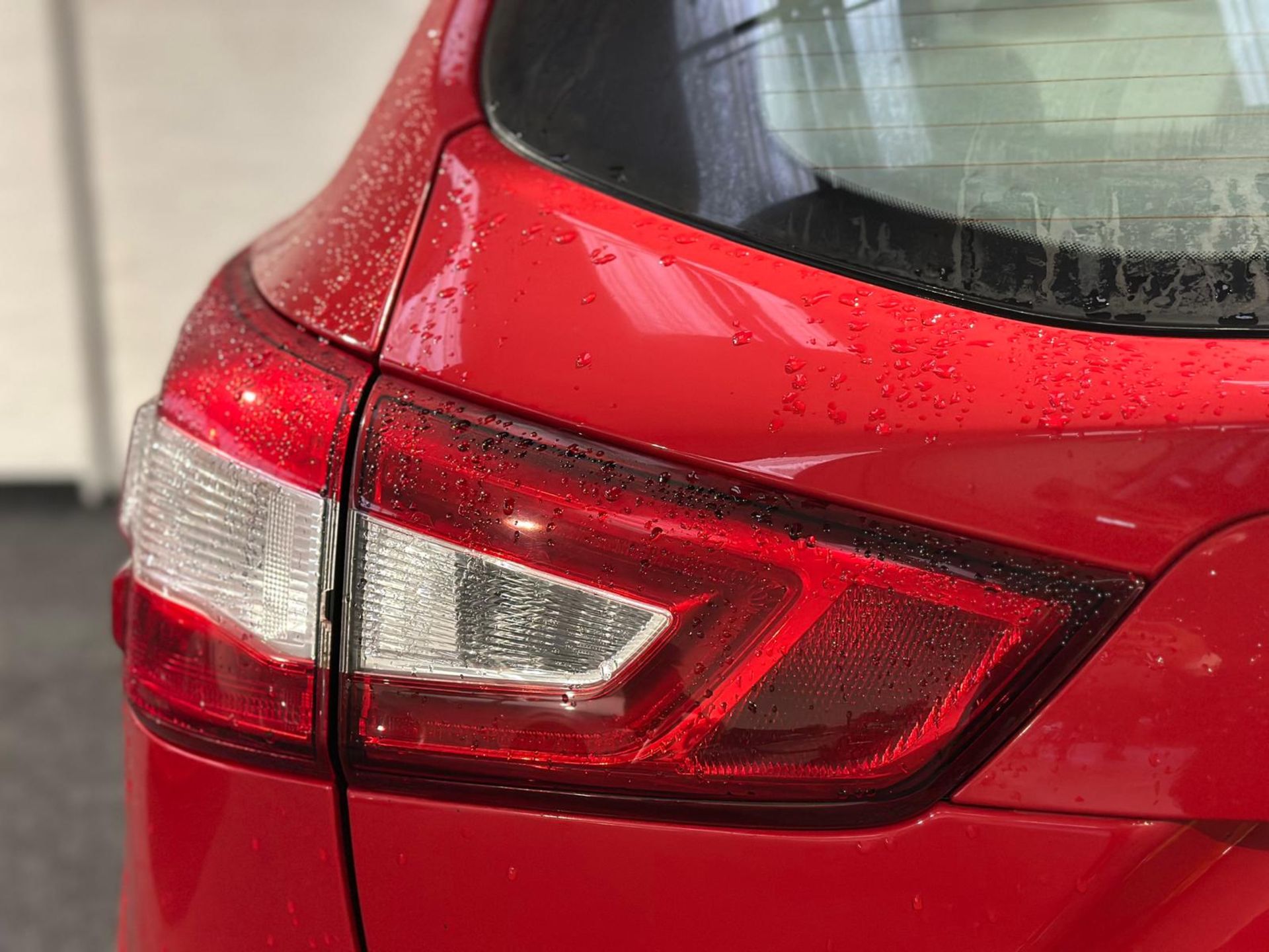 2015 NISSAN QASHQAI ACENTA DIG-T >>--NO VAT ON HAMMER--<< - Image 29 of 38