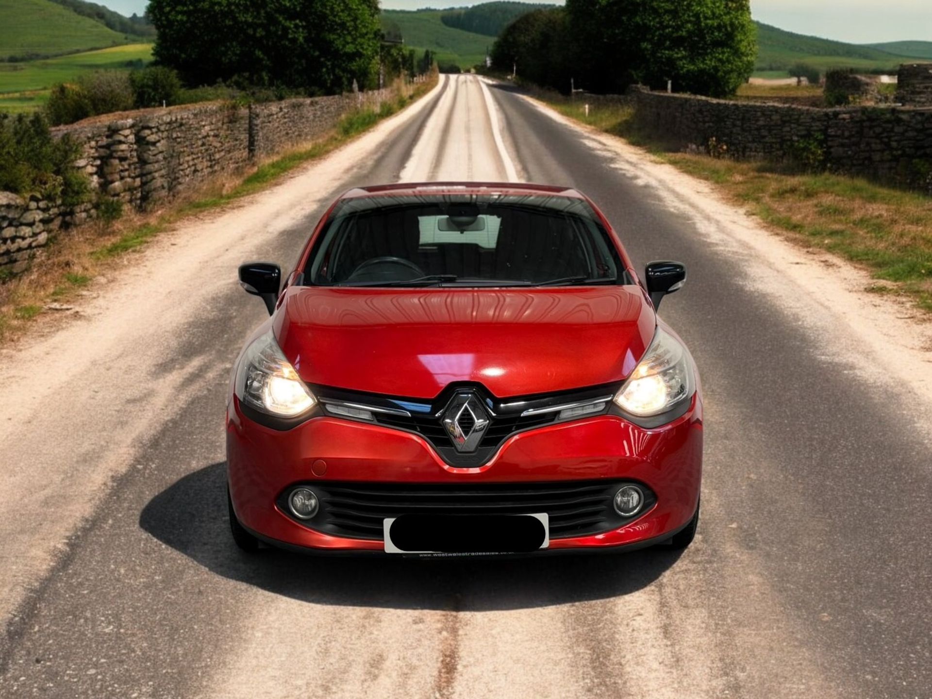 2015 RENAULT CLIO 0.9 TCE DYNAMIQUE MEDIANAV – £20 TAX – 71K MILES >>--NO VAT ON HAMMER--<< - Image 7 of 41