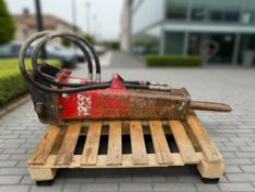 SOCOMEC DMS 300 HYDRAULIC BREAKER FOR 4–6T EXCAVATOR – 2014