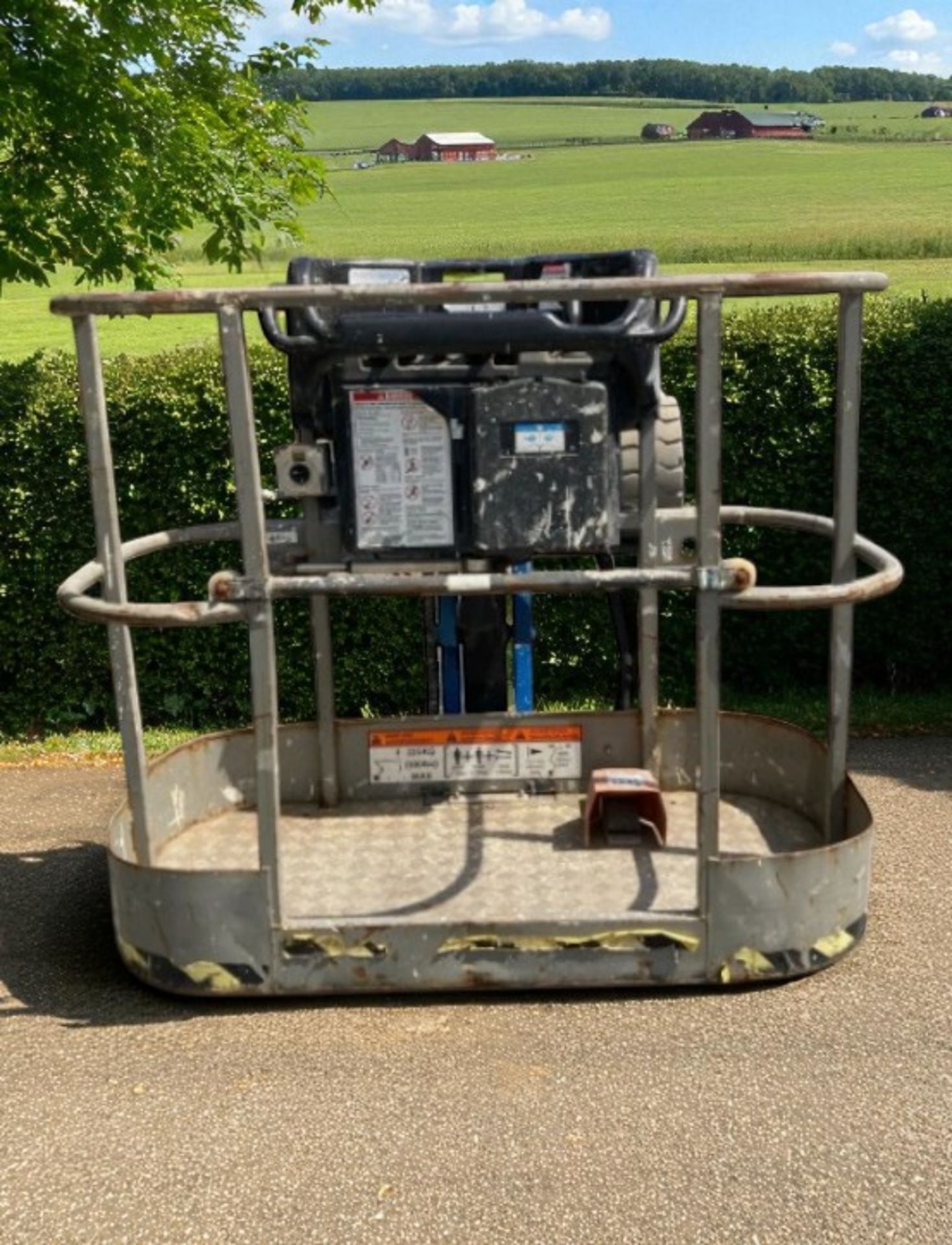 2011 NIFTYLIFT HR15 CHERRY PICKER ACCESS PLATFORM - Image 3 of 8