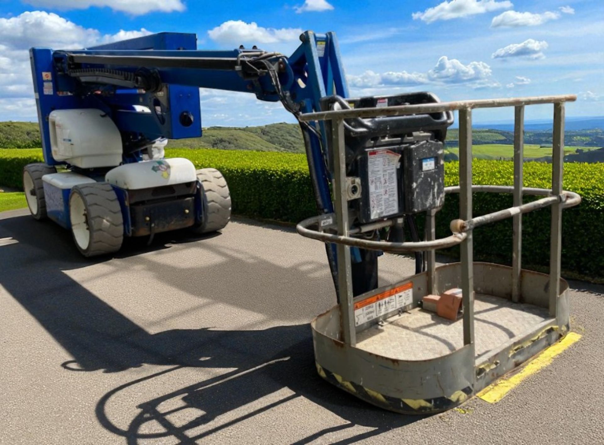 2011 NIFTYLIFT HR15 CHERRY PICKER ACCESS PLATFORM - Image 8 of 8