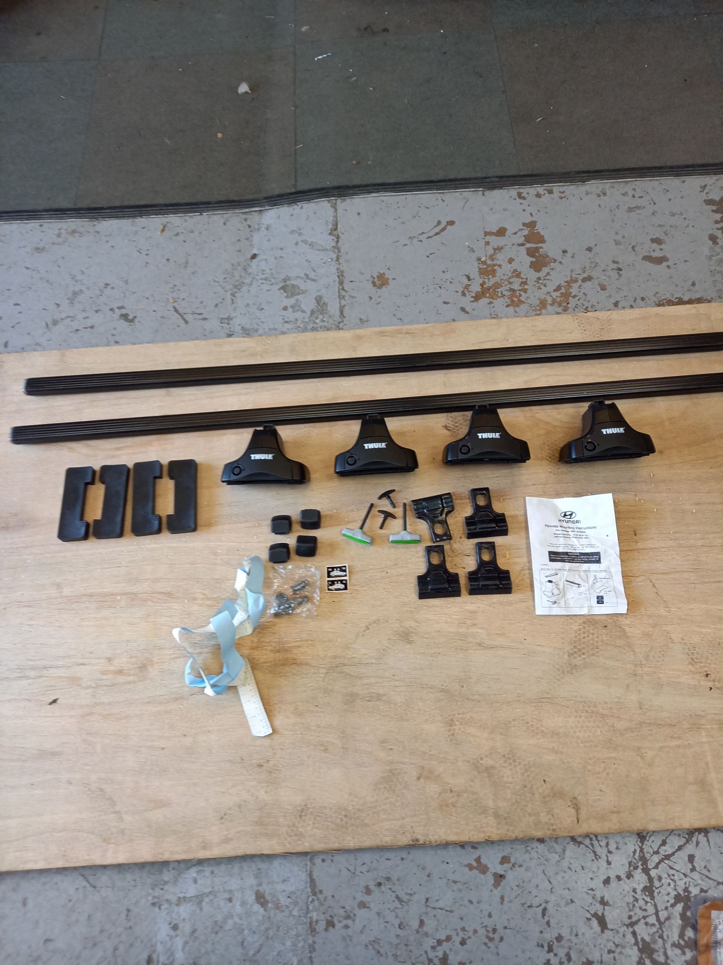 44 X NEW GENUINE OE HYUNDAI + VAUXHALL ROOF BAR KITS STARTING PRICE IS THE RESERVE PRICE - Image 11 of 13