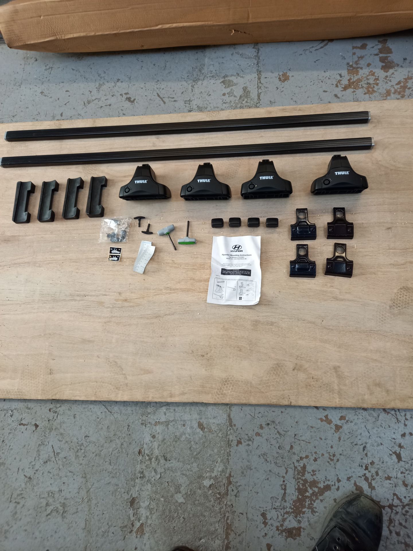 44 X NEW GENUINE OE HYUNDAI + VAUXHALL ROOF BAR KITS STARTING PRICE IS THE RESERVE PRICE - Image 3 of 13