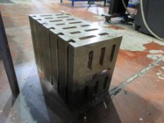 Slotted box plate, 18