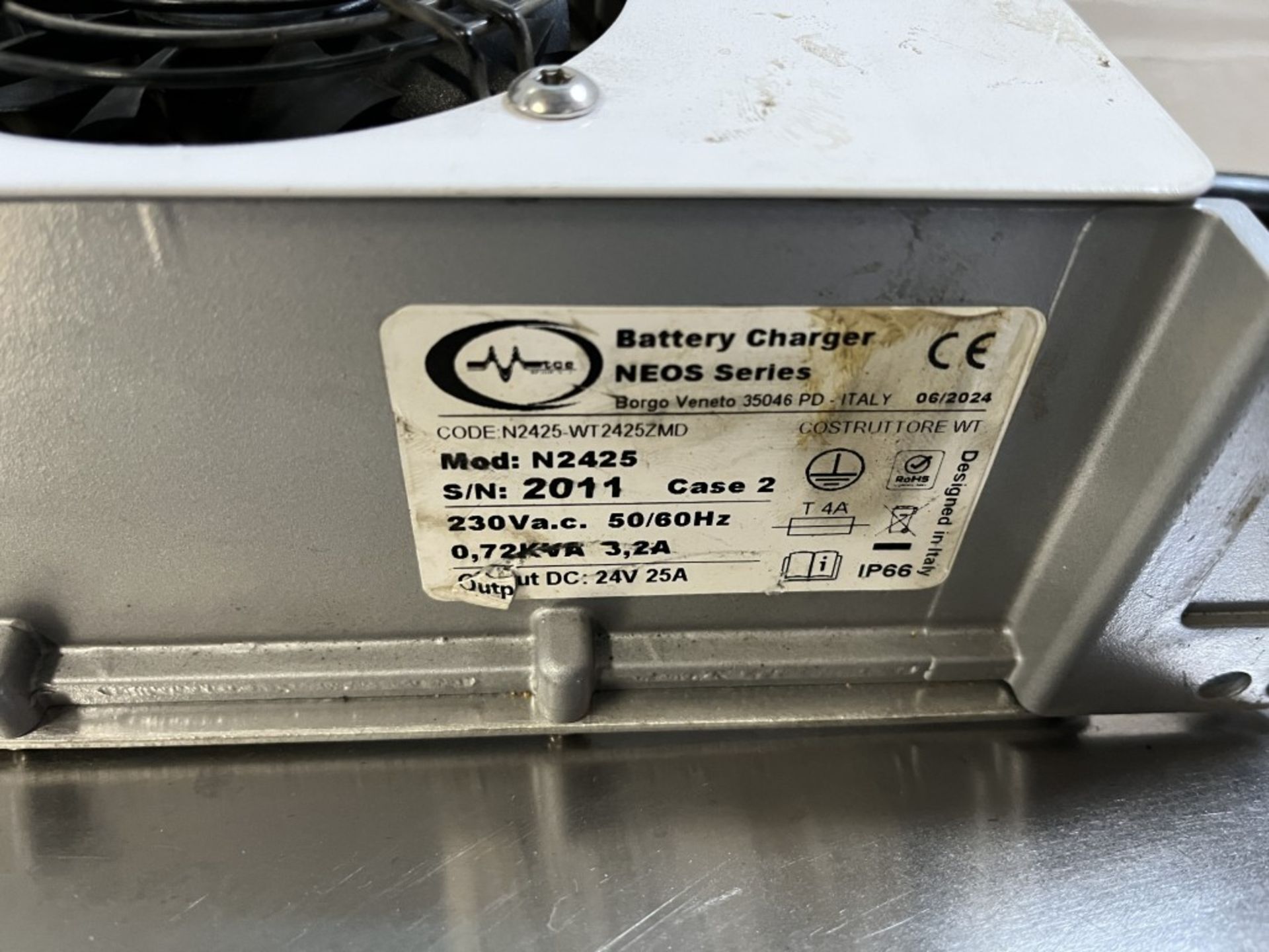 Kärcher Pro BD70/75 battery powered push floor scrubber dryer (2020) - Image 8 of 9