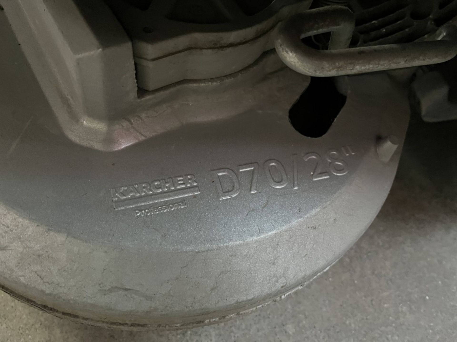 Kärcher Pro BD70/75 battery powered push floor scrubber dryer (2020) - Image 6 of 9