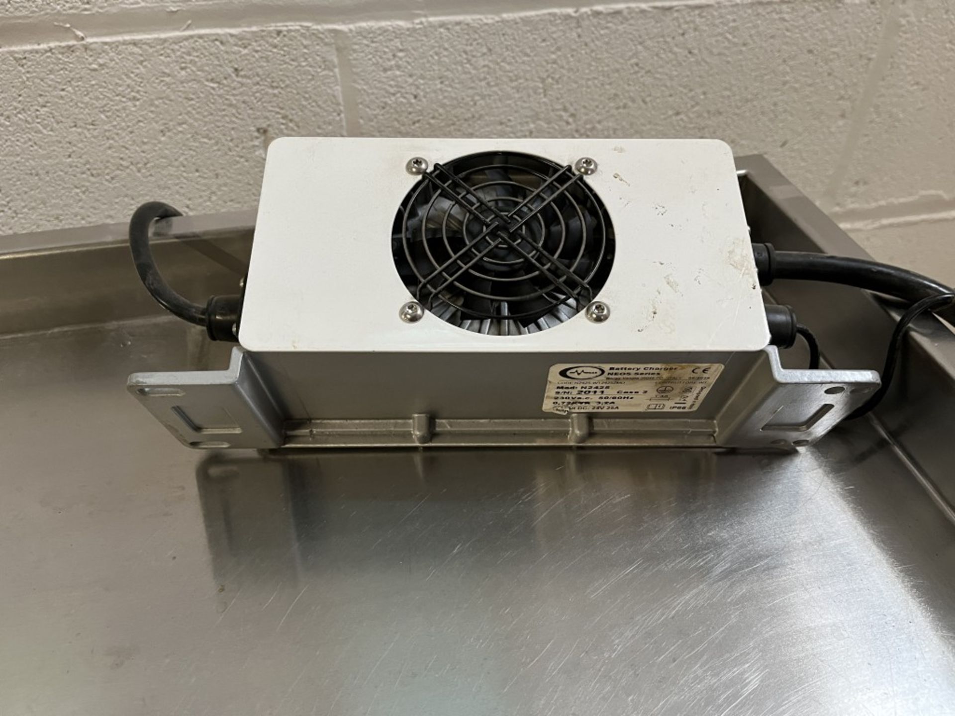 Kärcher Pro BD70/75 battery powered push floor scrubber dryer (2020) - Image 7 of 9