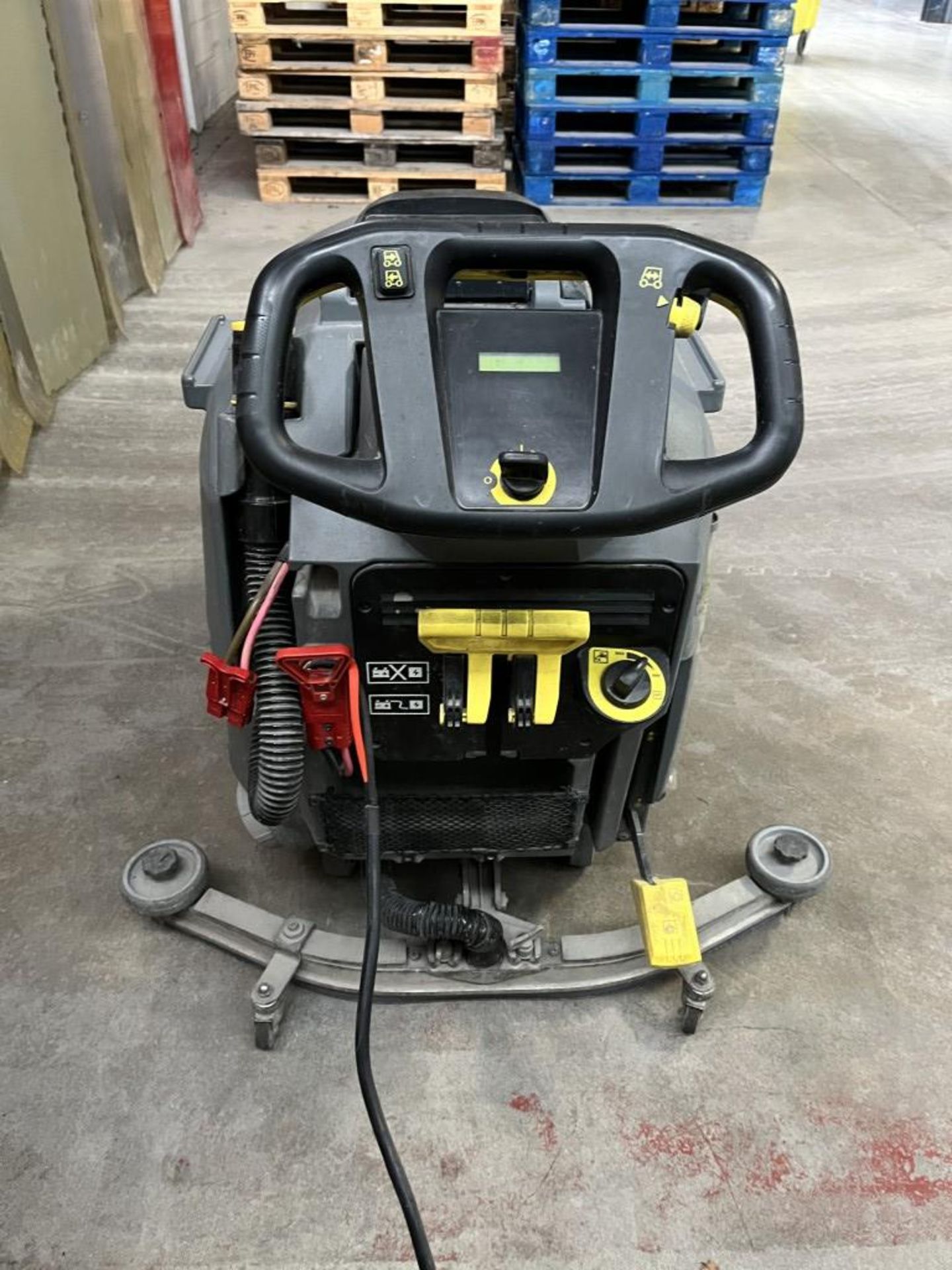 Kärcher Pro BD70/75 battery powered push floor scrubber dryer (2020) - Image 5 of 9