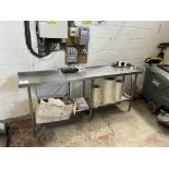 Stainless steel preparation table, with undershelf