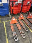 BT 2300kg manual pallet truck
