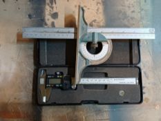 GSS Electrical digital calliper with engineers protractor