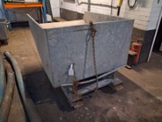 Forklift mounting tipping skip. Internal dimensions 1240 x 1550 x 750mm deep. Tine sleeve dimensio