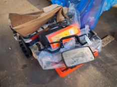 Qty of commercial vehicle fittings incl. light clusters and mirrors