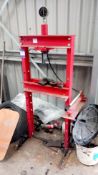 Sealey YK20F 20 tonne floor hydraulic press