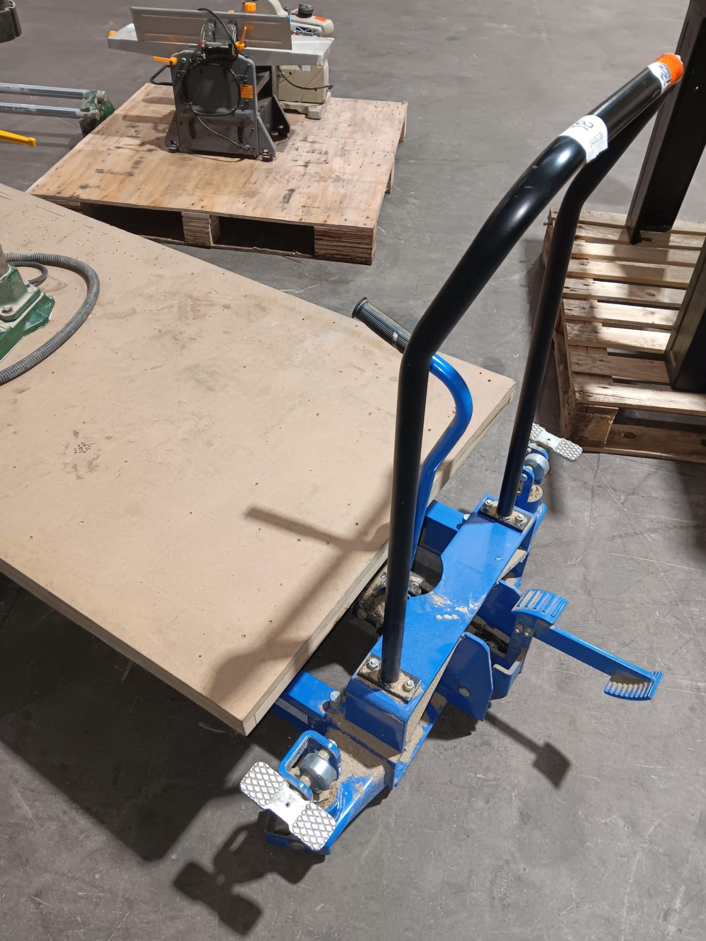 Tuff 1000kg Hydraulic Single Scissor Lift Table, Model TG100, Max Height 1380mm, Year 2020, SN 20098 - Image 4 of 8