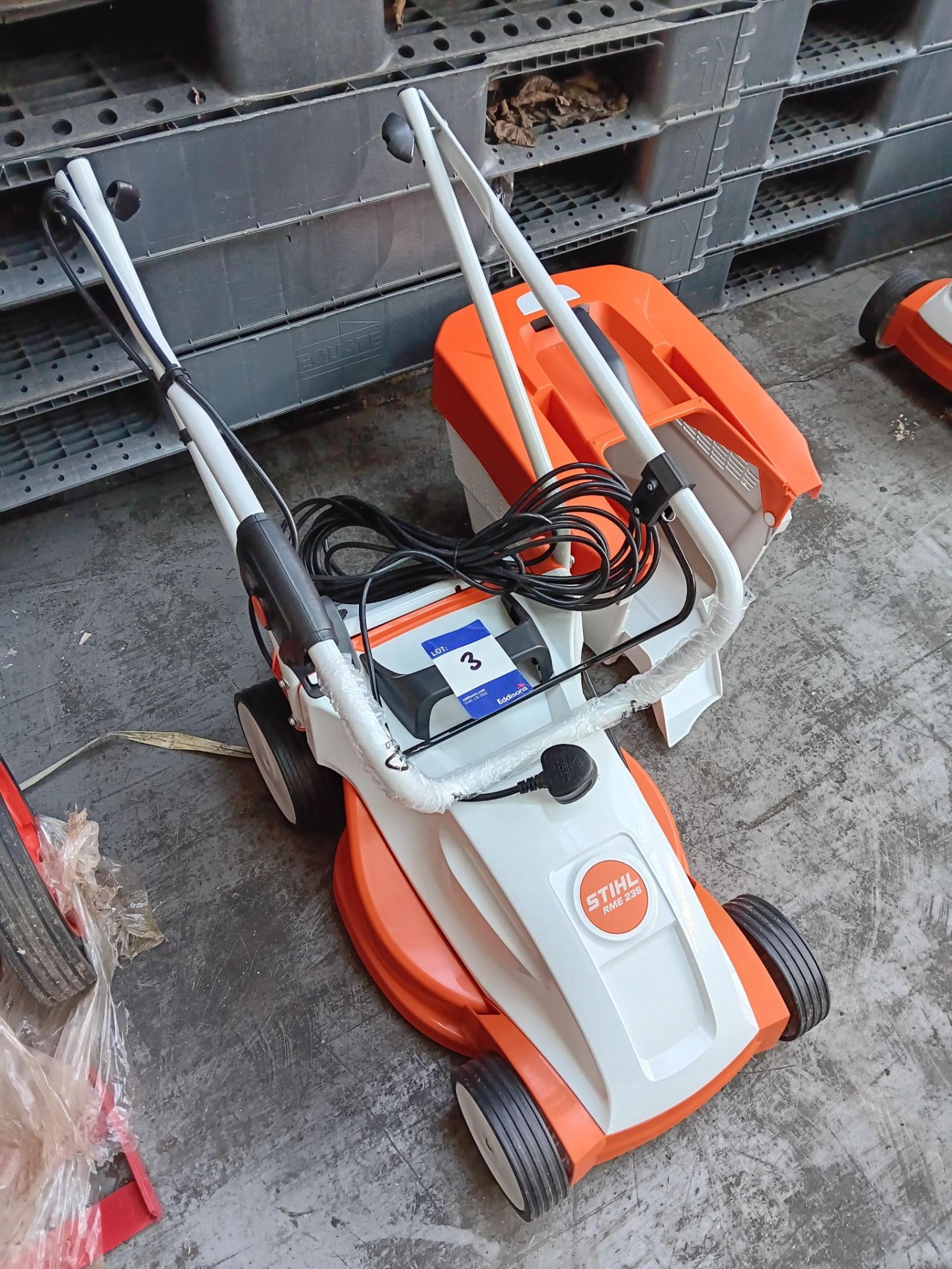 Stihl RME235 electric lawnmower (240v) - Image 3 of 5