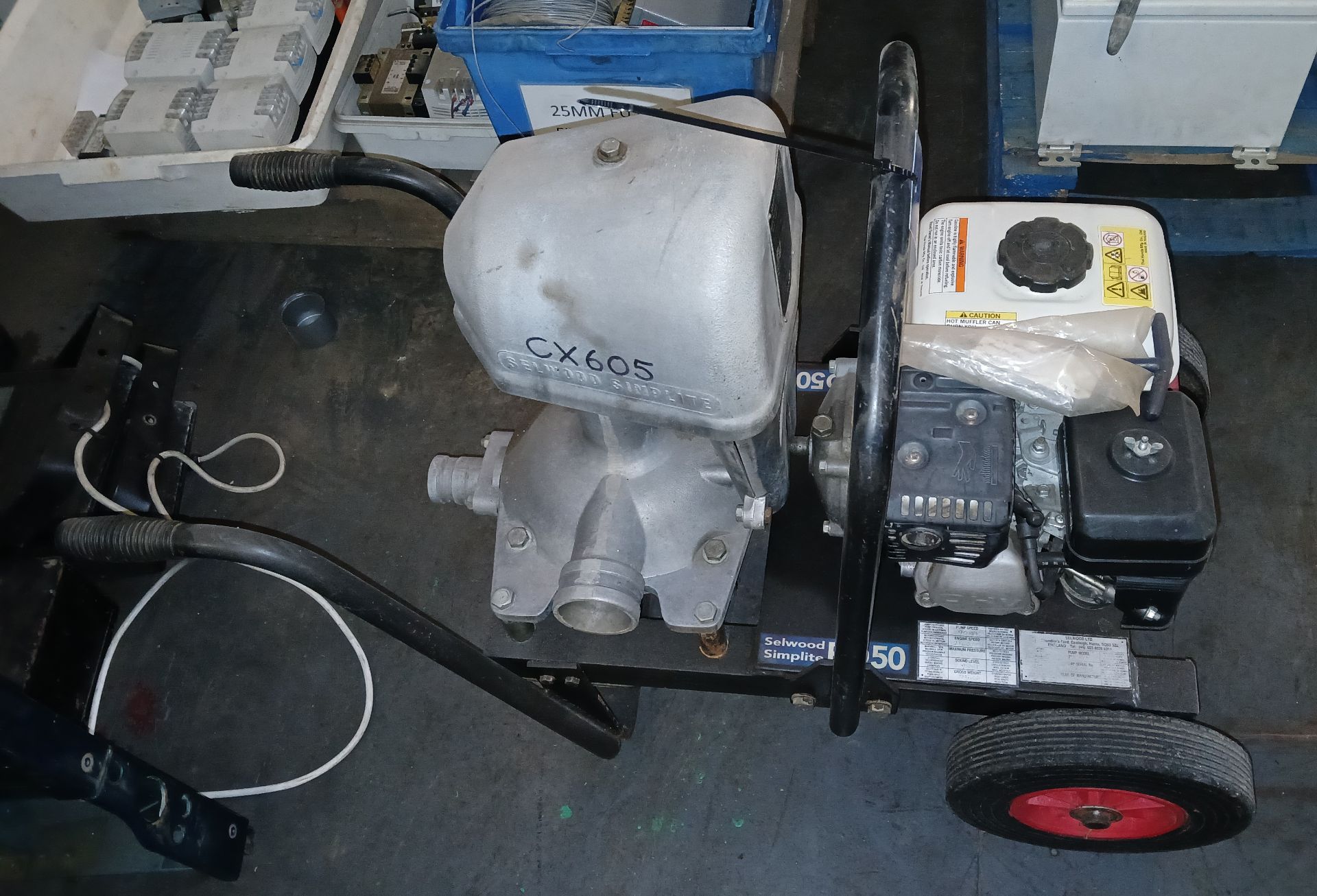Selwood Simplite PD50 water pump with Honda GX120 petrol power unit - Image 2 of 6