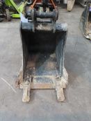 JCB two tooth excavator bucket 300 x 380mm, part no 980/B0525