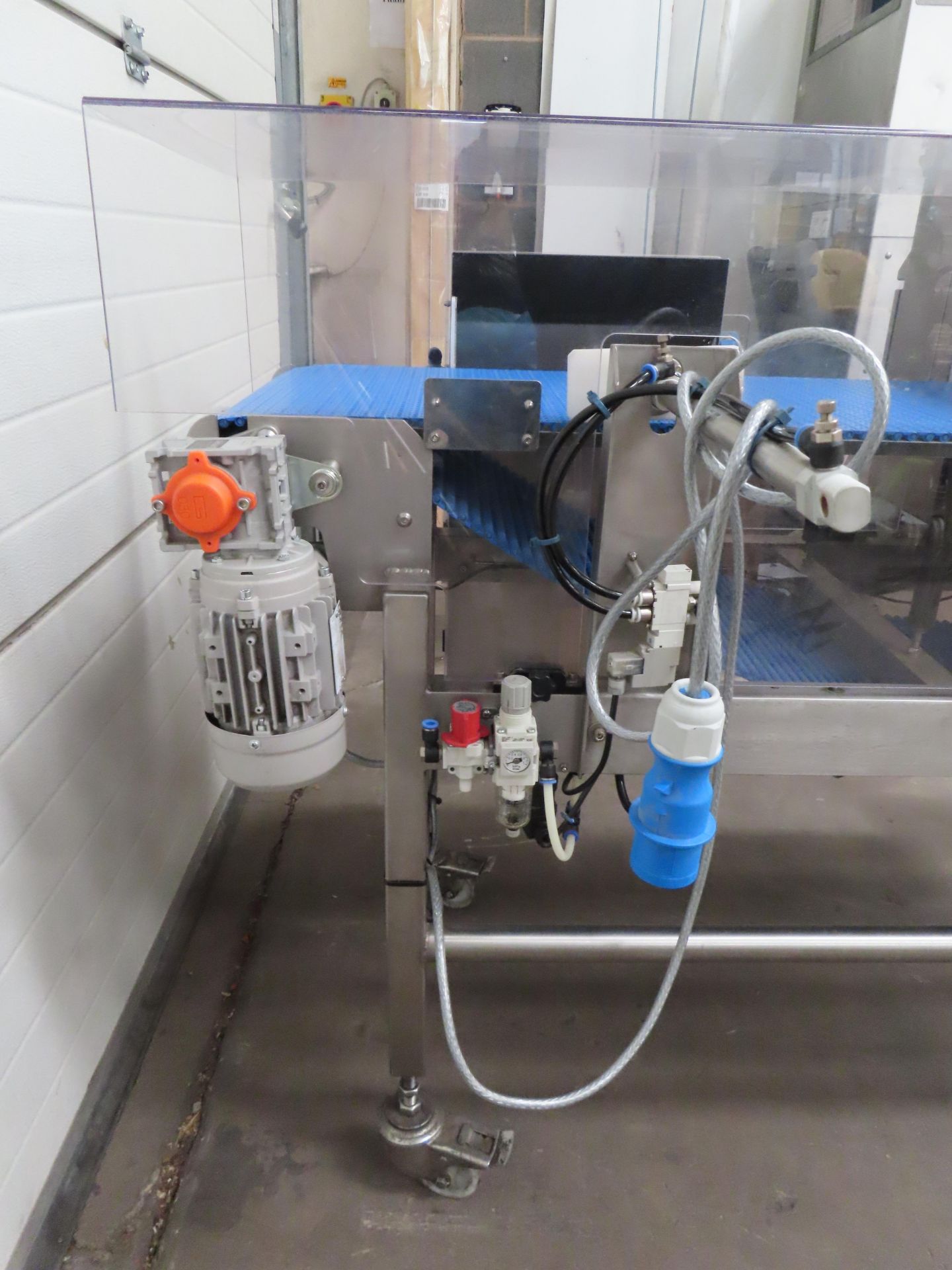 Cassel BD450 x 200 Aperture Metal detector with conveyor - Image 15 of 18