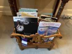 Newspaper/magazine rack