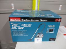 Makita DVC866LZX1 Cordless Dust Extractor (Uused/Body Only)