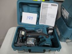 Makita HS301DWAE Cordless 12V Max Circular Saw, 85mm Blade in Carrying Case & (1) Battery & (1) Char