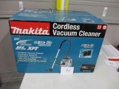 Makita DVC156LZX1 Cordless Dry Dust Extractor (Unused/Body Only)