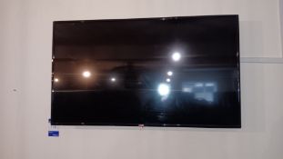 Logik L43AFE20 43in Smart TV and wall bracket (purchaser responsible to remove from the wall) –